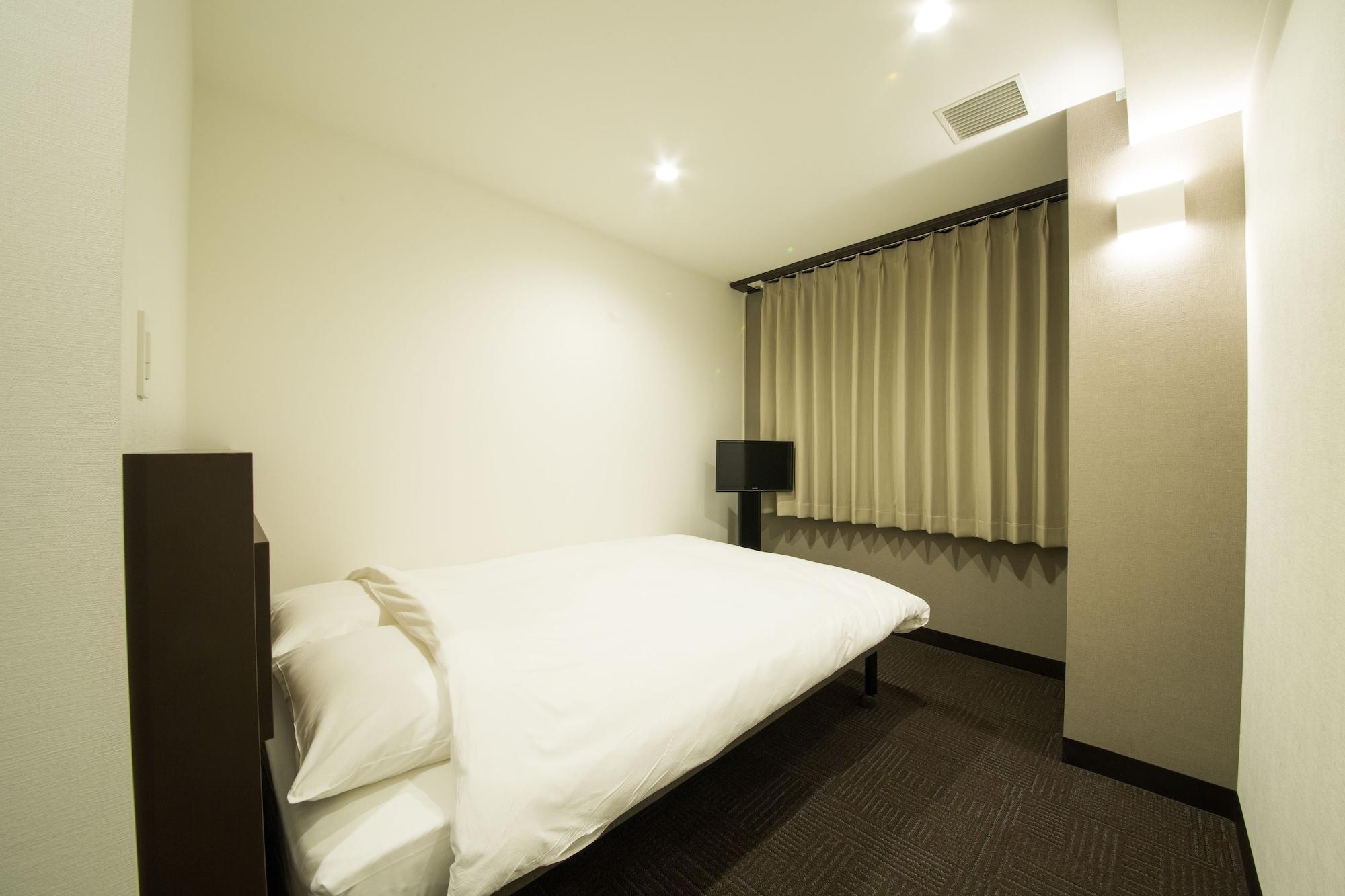 Emblem Hostel Nishiarai Токіо Екстер'єр фото
